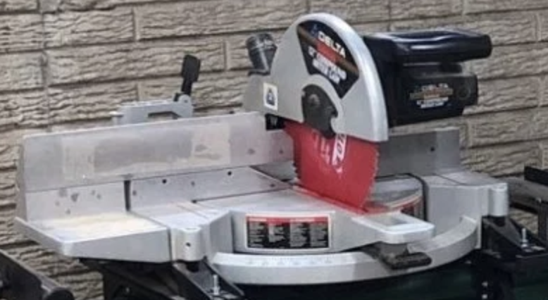 miter-saw-old-fence.png