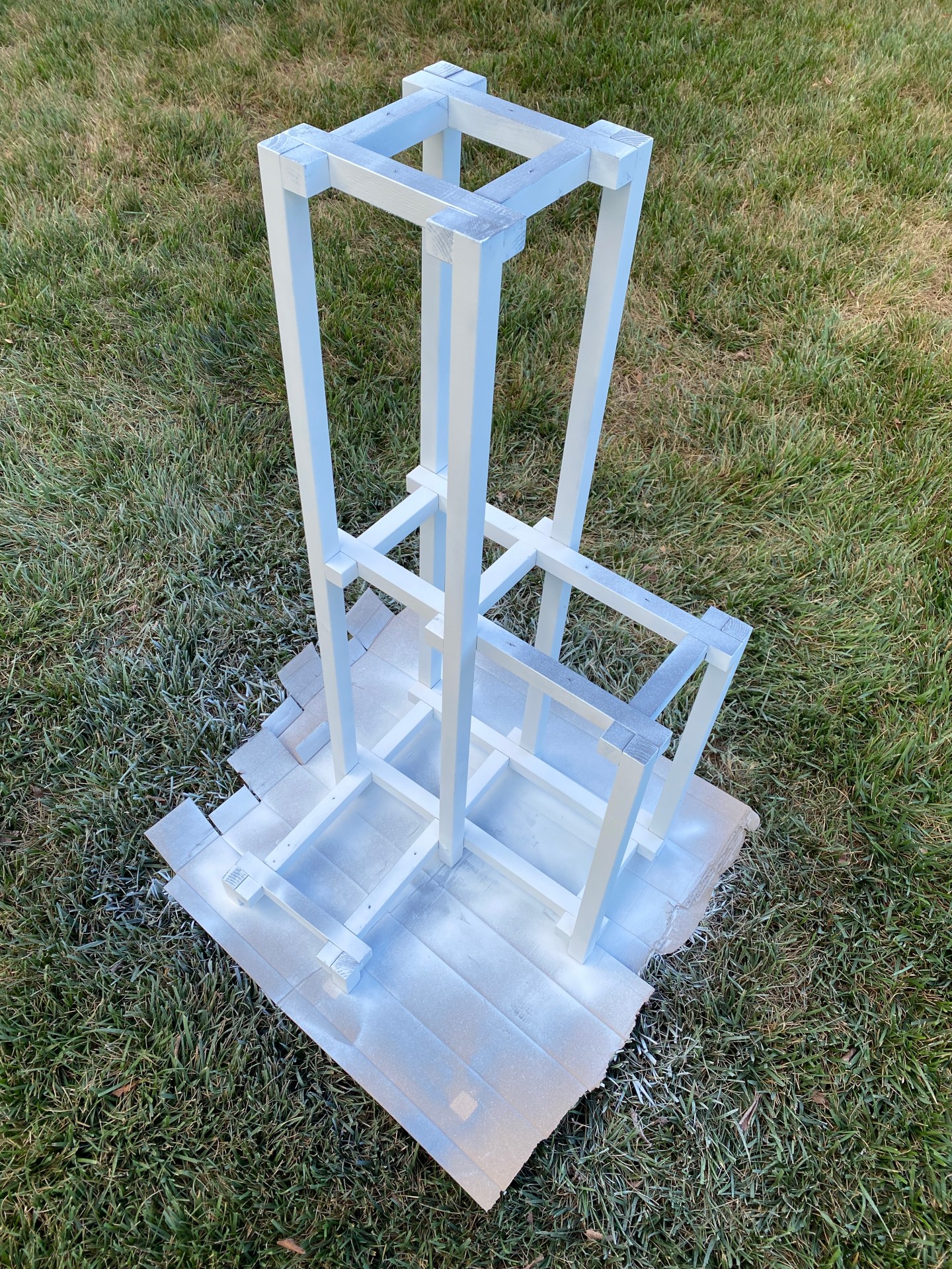 DIY Plant Stand – Nick Momrik